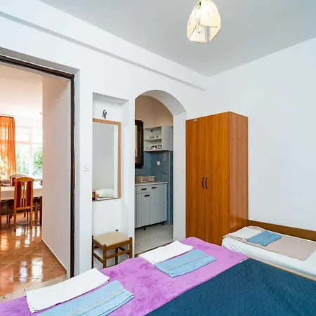 Klis -two-bedroom With Terrace Appartamento *