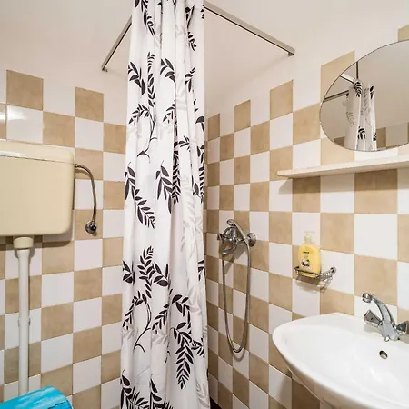Klis -two-bedroom With Terrace * Mlini